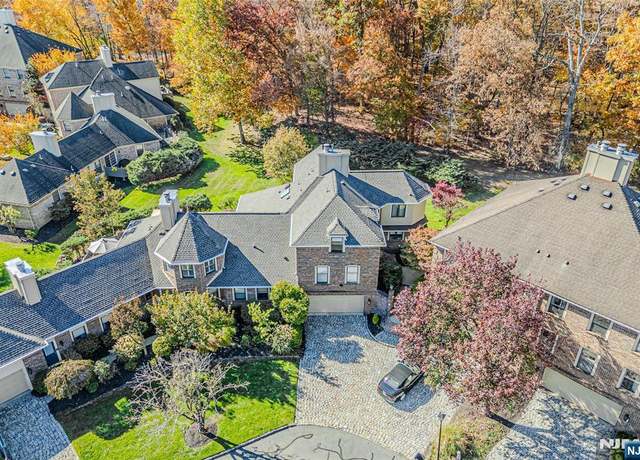 Property at 11 Casper Ct, Florham Park Borough, NJ 07932, 3 beds, 4 baths