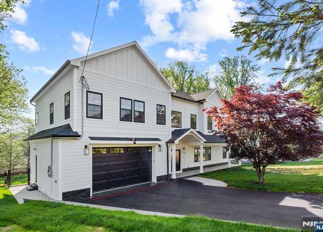 Property at 5 Ladik Pl, Montvale, NJ 07645, 5 beds, 4.5 baths