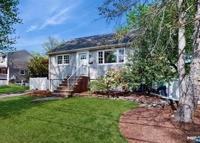 Property at 587 Ridgewood Blvd, Twp Of Washington, NJ 07676, 4 beds, 2 baths