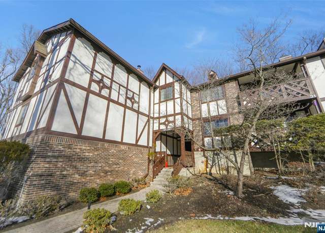 Property at 3104 Stowe Ln, Mahwah, NJ 07430, 2 beds, 2 baths