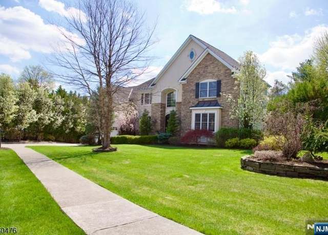Property at 5 Young Ct, East Hanover Twp, NJ 07936, 5 beds, 4 baths