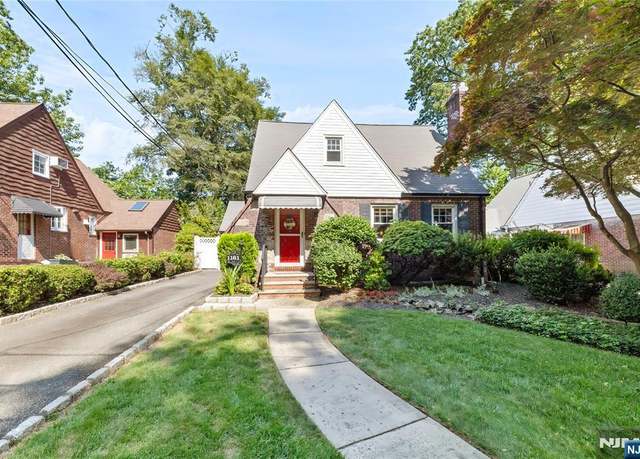 Property at 1161 Kensington Rd, Teaneck, NJ 07666, 2 beds, 1.5 baths