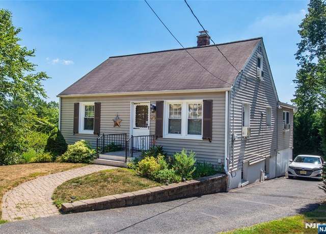 Property at 40 Prospect Rd, Wayne, NJ 07470, 3 beds, 1.5 baths