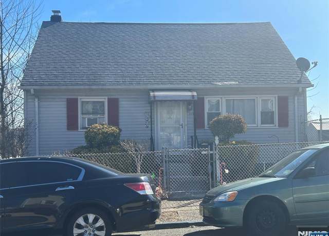 Property at 117-119 E 26th St, Paterson, NJ 07514, 3 beds, 2 baths