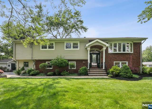 Property at 9 Marts Ln, Montville Township, NJ 07058, 5 beds, 3 baths