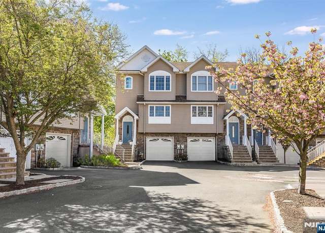 Property at 102 Montgomery St #7, Bloomfield, NJ 07003, 2 beds, 2.5 baths