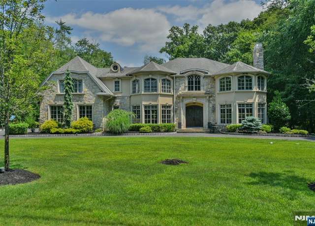 Property at 67 Old Chimney Rd, Upper Saddle River, NJ 07458, 5 beds, 5.5 baths