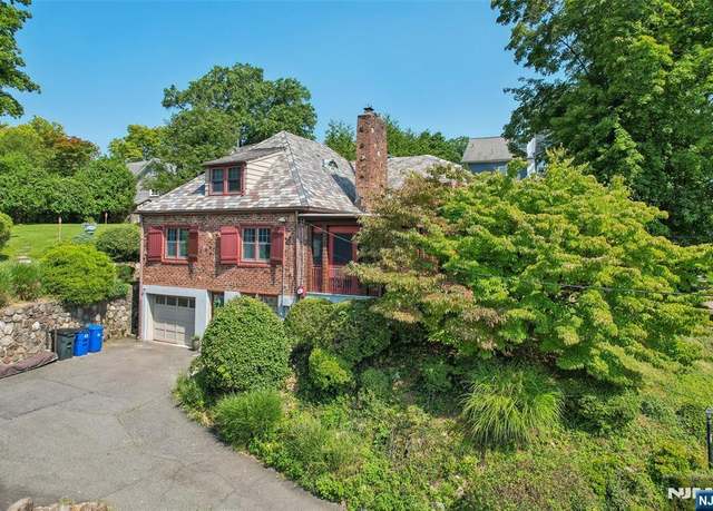 Property at 88 Prospect St, Verona, NJ 07044, 4 beds, 2 baths