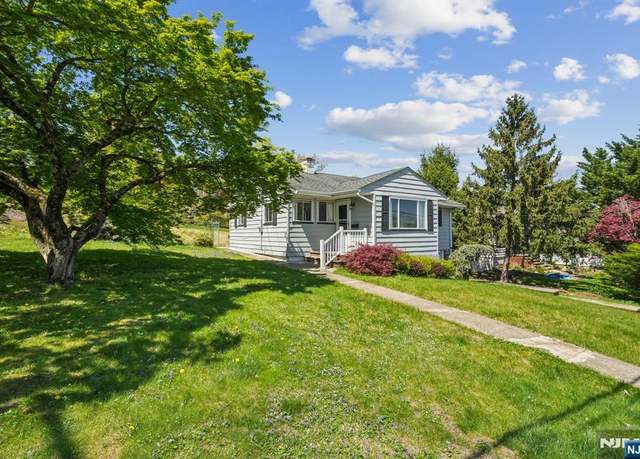 Property at 24 Grandview Ave, Lincoln Park Borough, NJ 07035, 3 beds, 1 bath