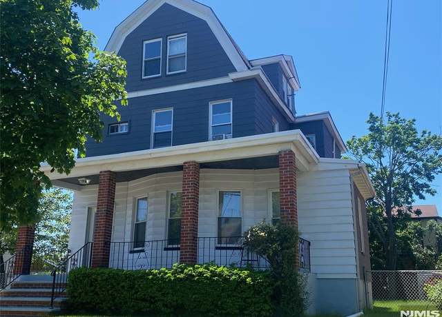 Property at 178 Fern Ave, Lyndhurst, NJ 07071, 4 beds, 2.5 baths