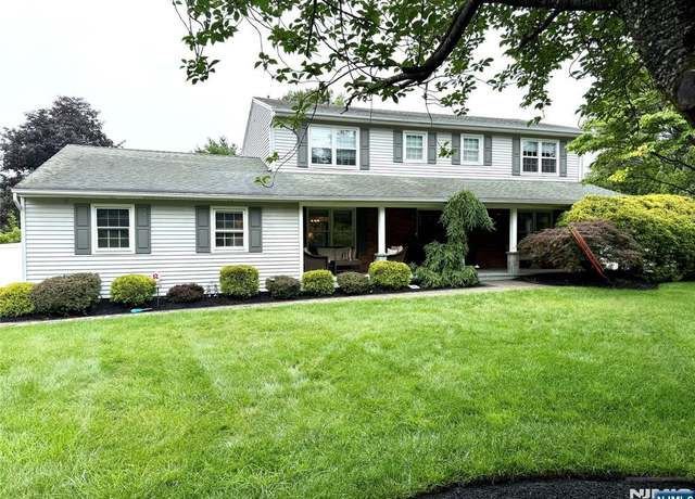 Property at 18 Marguerite Ln, Montville Township, NJ 07082, 4 beds, 2.5 baths