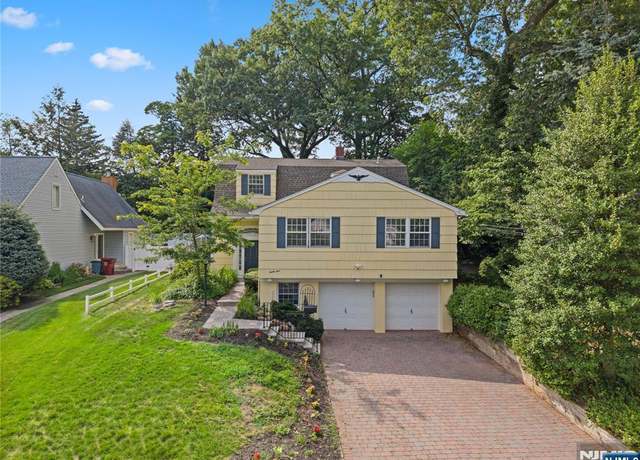 Property at 31 Overlook Ter, Nutley, NJ 07110, 4 beds, 3 baths