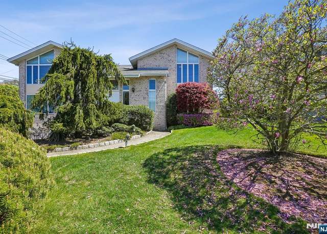 Property at 69 Center St, Englewood Cliffs, NJ 07632, 5 beds, 5 baths