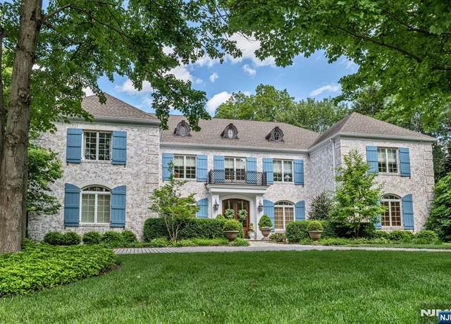 Property at 730 Charnwood Dr, Wyckoff, NJ 07481, 6 beds, 6.5 baths