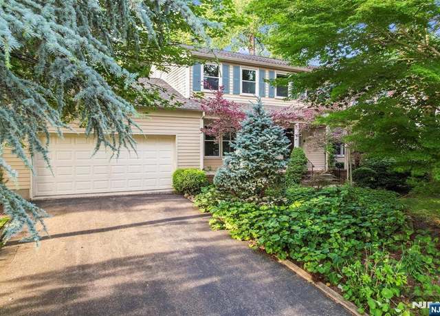 Property at 765 Battel Pl, Oradell, NJ 07649, 4 beds, 2.5 baths