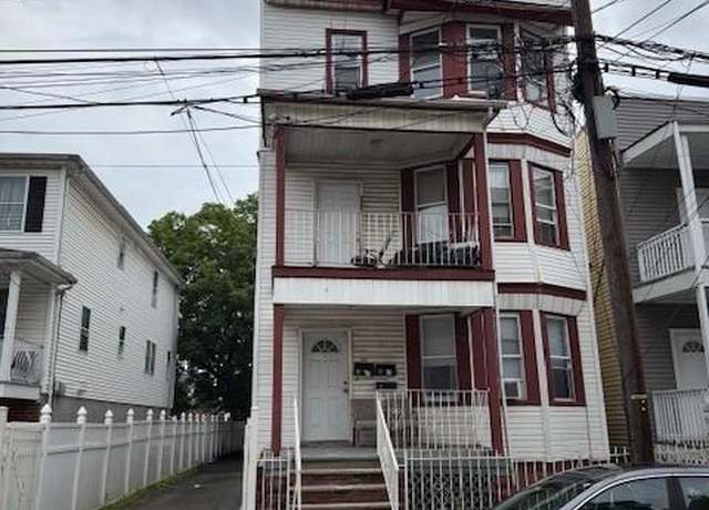 Property at 420 Jelliff Ave, Newark, NJ 07112, 9 beds, 5 baths