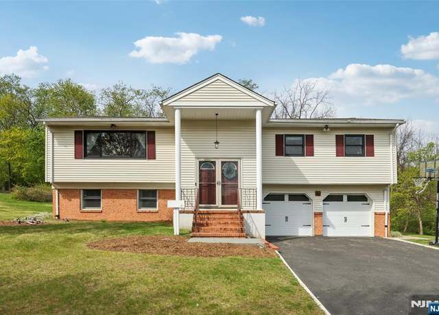 Property at 16 Laurel Ct, Verona, NJ 07044, 5 beds, 3 baths