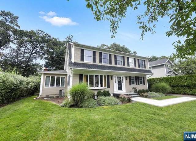 Property at 983 Pines Ter, Franklin Lakes, NJ 07417, 4 beds, 3 baths