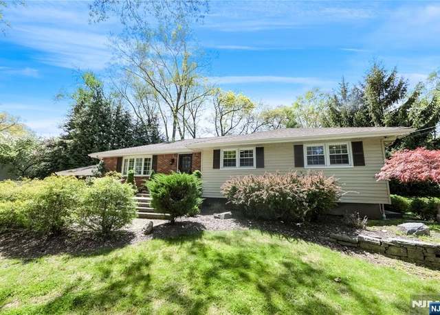 Property at 34 Deberg Dr, Old Tappan, NJ 07675, 3 beds, 2 baths