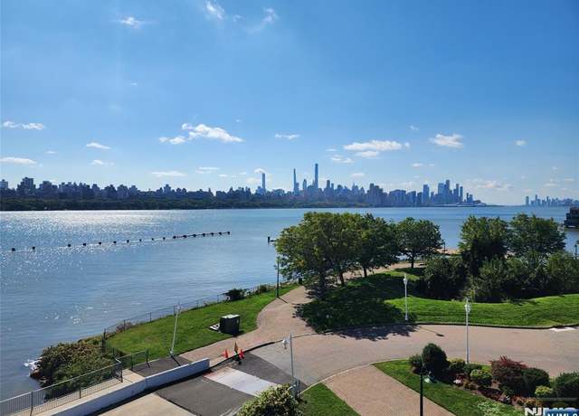 Property at 326 The Promenade #326, Edgewater, NJ 07020, 2 beds, 2 baths