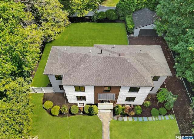 Property at 29 Woodland Park Dr, Tenafly, NJ 07670, 6 beds, 5 baths