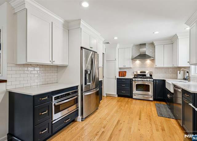 Property at 55 Ferndale Rd, Caldwell, NJ 07006, 3 beds, 2 baths