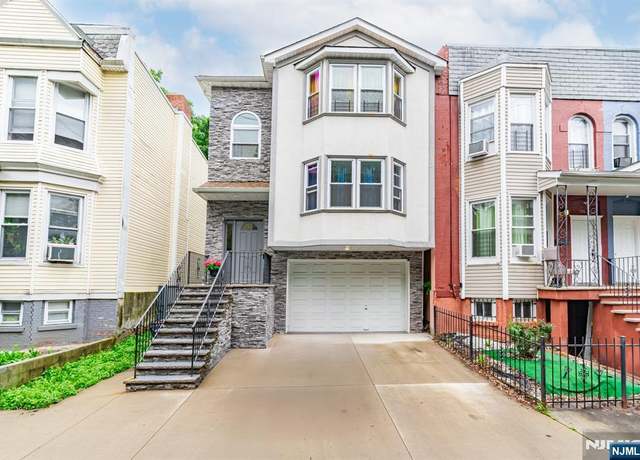 Property at 112-114 13th St, Newark, NJ 07107, 6 beds, 4.5 baths