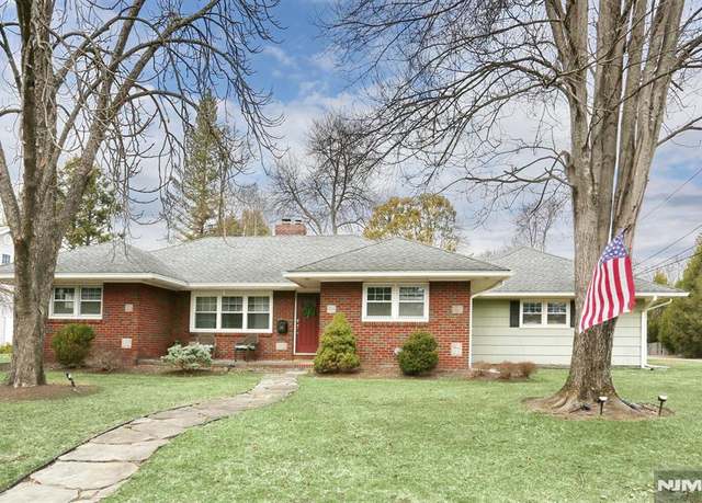 Property at 570 Cleveland Ave, River Vale, NJ 07675, 3 beds, 1.5 baths