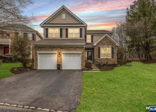 Property at 2 Stone Ridge Ct, Little Falls, NJ 07424, 3 beds, 2.5 baths