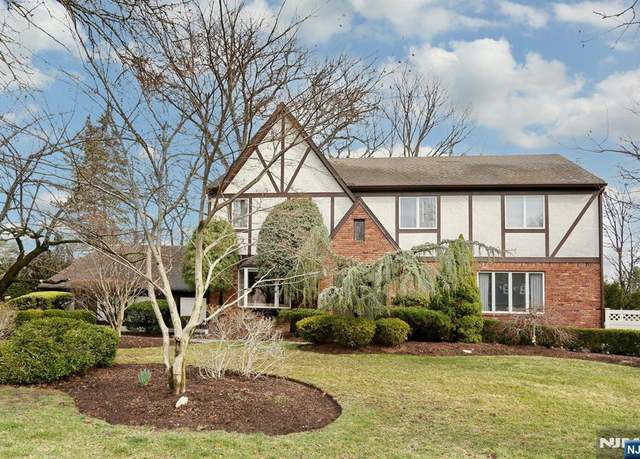 Property at 5 Old English, Woodcliff Lake, NJ 07677, 4 beds, 3.5 baths