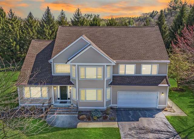Property at 5 Towpath Ct, Montville Township, NJ 07045, 5 beds, 2.5 baths