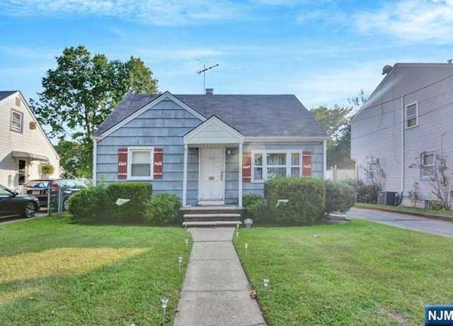 Property at 105 Elmwood Dr, Clifton, NJ 07013, 3 beds, 2 baths