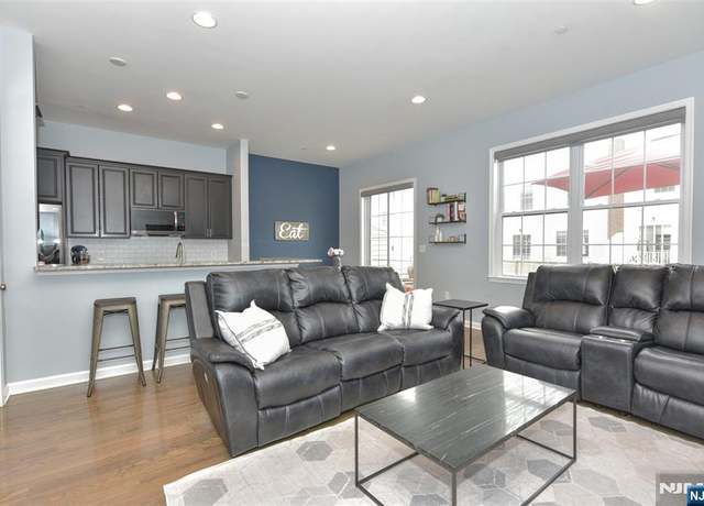 Property at 191 Roosevelt Dr, Wood-ridge, NJ 07075, 4 beds, 3.5 baths