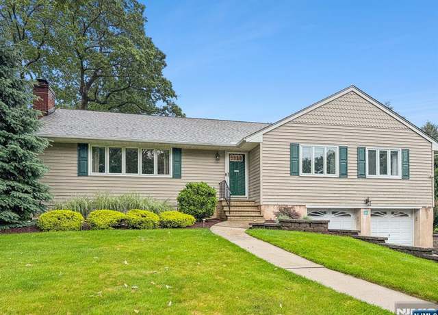 Property at 64 Evergreen Dr, North Caldwell, NJ 07006, 3 beds, 2.5 baths