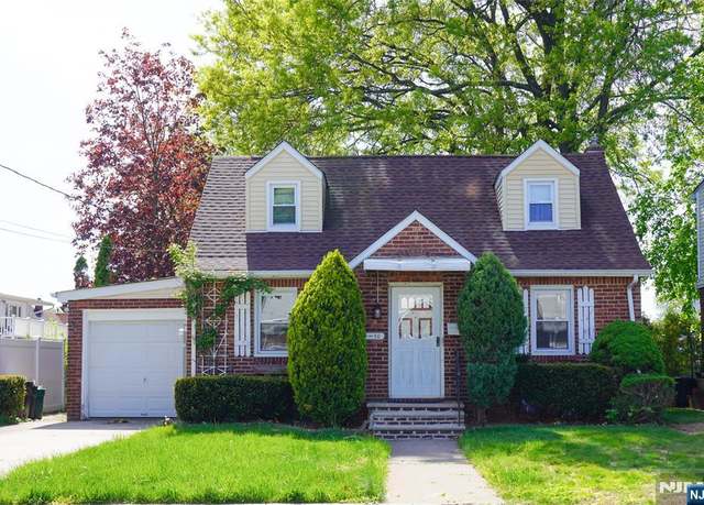 Property at 4-10 Grunauer Pl, Fair Lawn, NJ 07410, 3 beds, 1.5 baths