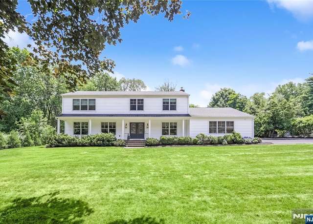 Property at 9 Woodcrest Dr, Woodcliff Lake, NJ 07677, 4 beds, 2.5 baths