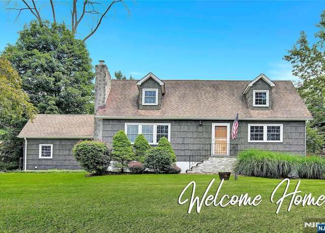 Property at 9 Valley View Trl, Sparta, NJ 07871, 3 beds, 2 baths