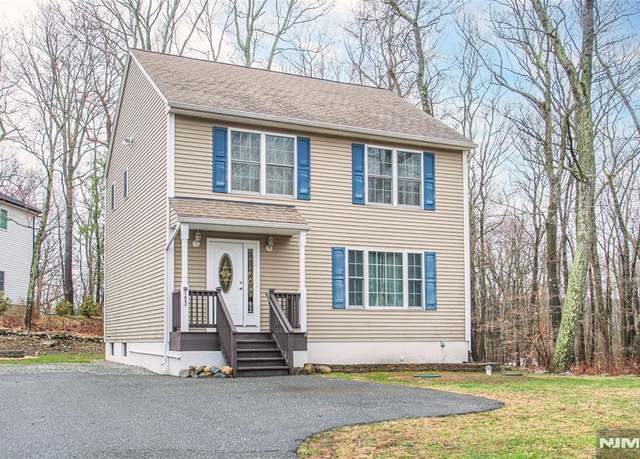 Property at 153 Papscoe Rd, West Milford, NJ 07421, 2 beds, 2.5 baths