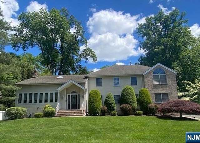 Property at 2 Cayuga Trl, Wayne, NJ 07470, 6 beds, 3.5 baths