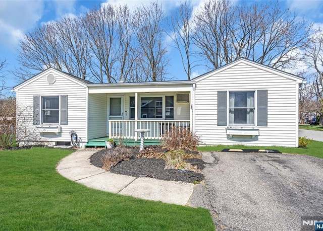 Property at 226 Ashley Ave, Hackettstown, NJ 07840, 3 beds, 2 baths