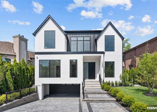Property at 1059 Briar Way, Fort Lee, NJ 07024, 6 beds, 7.5 baths