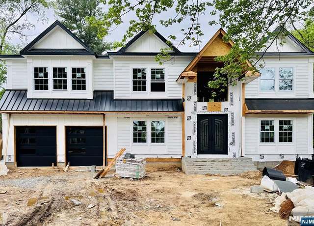 Property at 296 Montana St, Paramus, NJ 07652, 5 beds, 6.5 baths