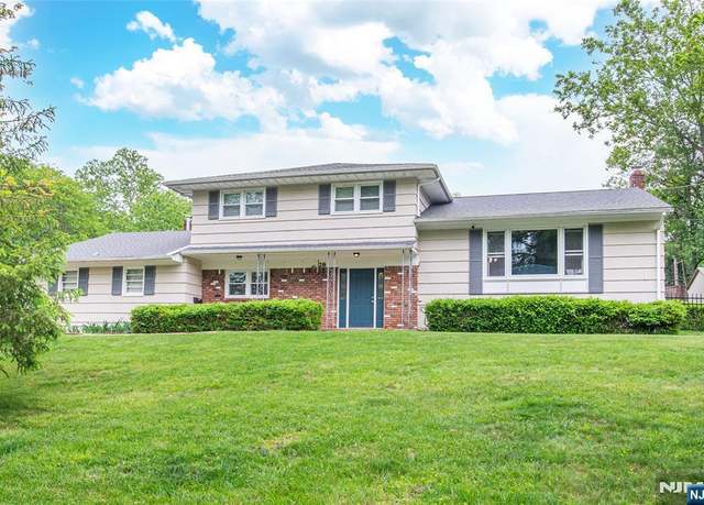 Property at 28 Jameson Pl, West Caldwell, NJ 07006, 4 beds, 3 baths