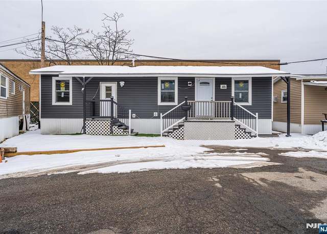 Property at 46 Helen Dr, Moonachie, NJ 07074, 2 beds, 1 bath