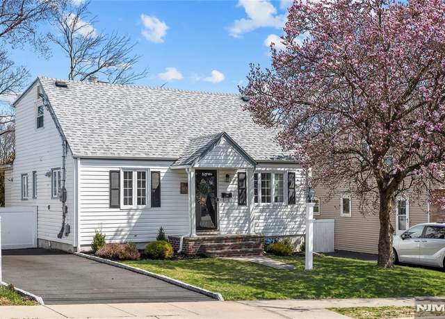 Property at 74 Long Hill Dr, Clifton, NJ 07013, 4 beds, 2 baths