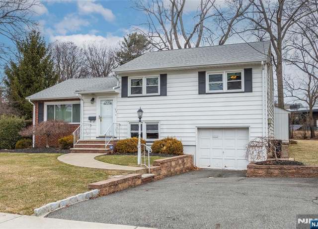 Property at 98 Haddenfield Rd, Clifton, NJ 07013, 3 beds, 1.5 baths