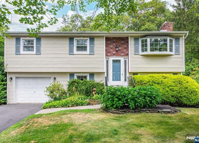Property at 85 N Mountain Cir, West Milford, NJ 07480, 3 beds, 1.5 baths
