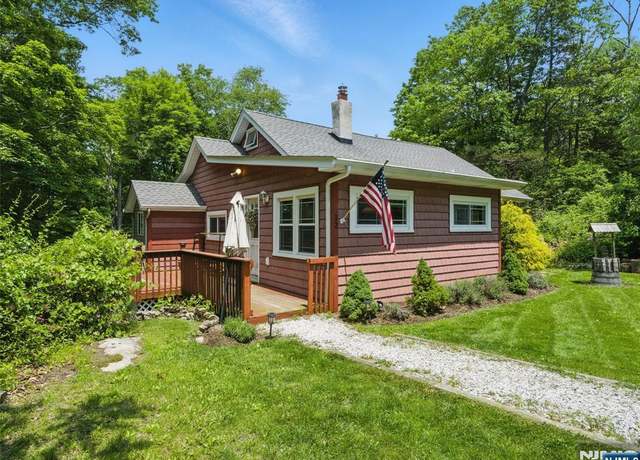 Property at 12 Afterglow Rd, Sparta, NJ 07871, 3 beds, 1 bath