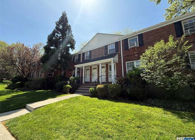 Property at 191 Knickerbocker Rd #3, Englewood, NJ 07631, 2 beds, 1 bath
