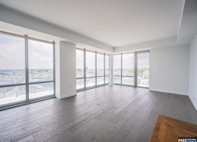 Property at 320 Adolphus Ave #401, Cliffside Park, NJ 07010, 3 beds, 2.5 baths